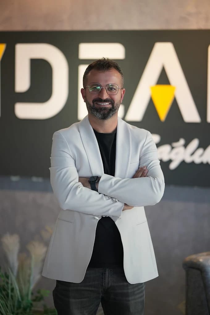 Dr. Faik Sönmez portrait